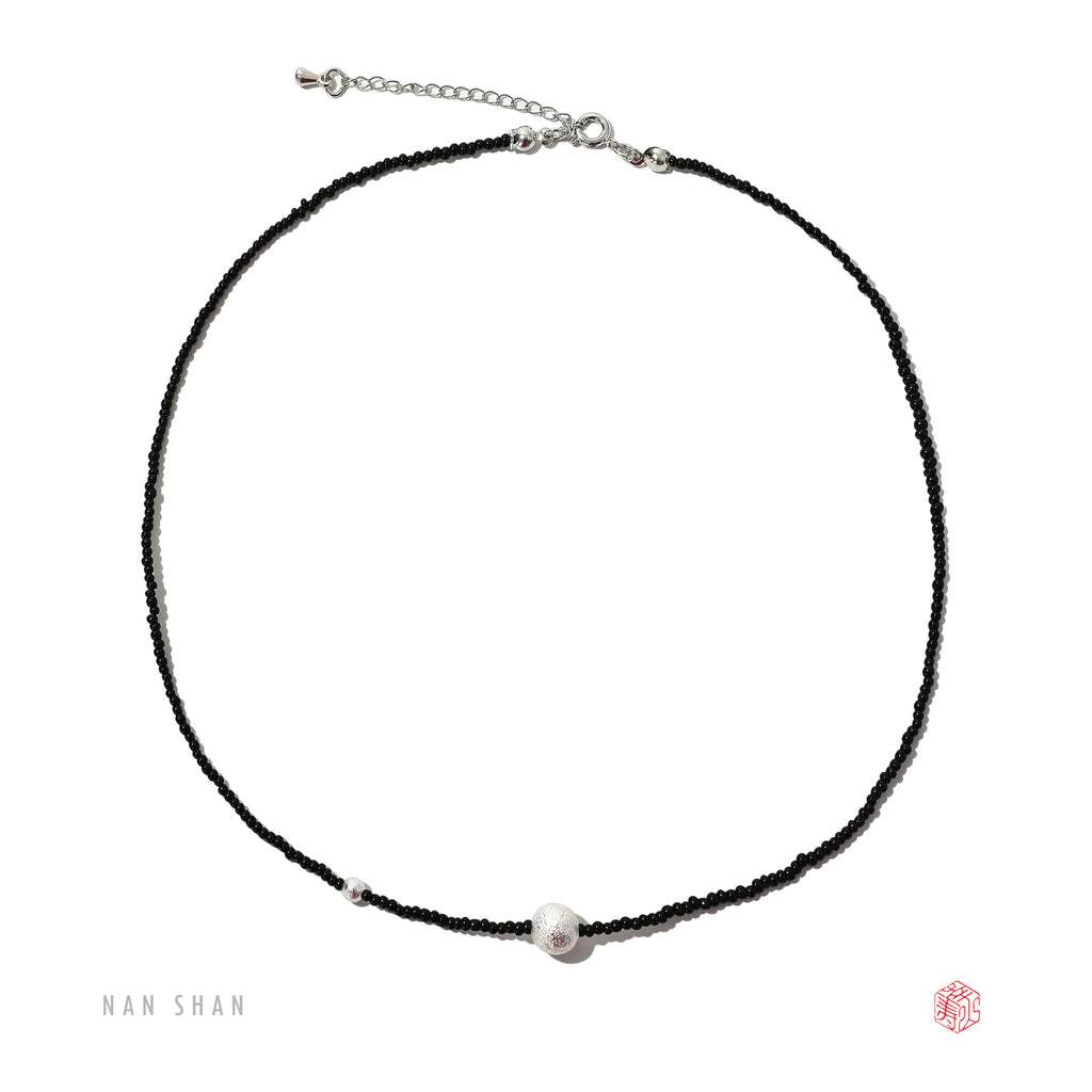 Lunar Thread – Necklace