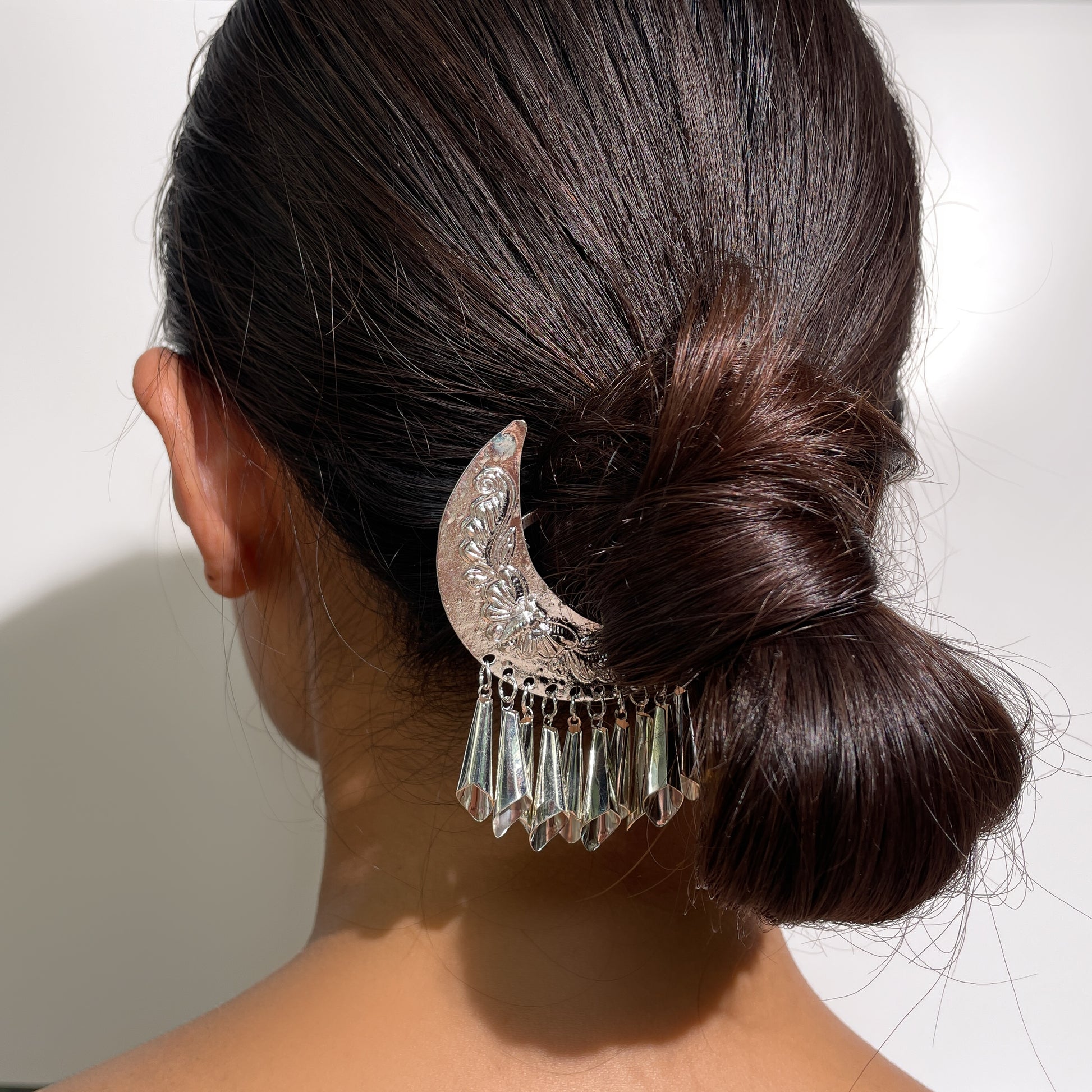 Moonkeeper – Hairpin
