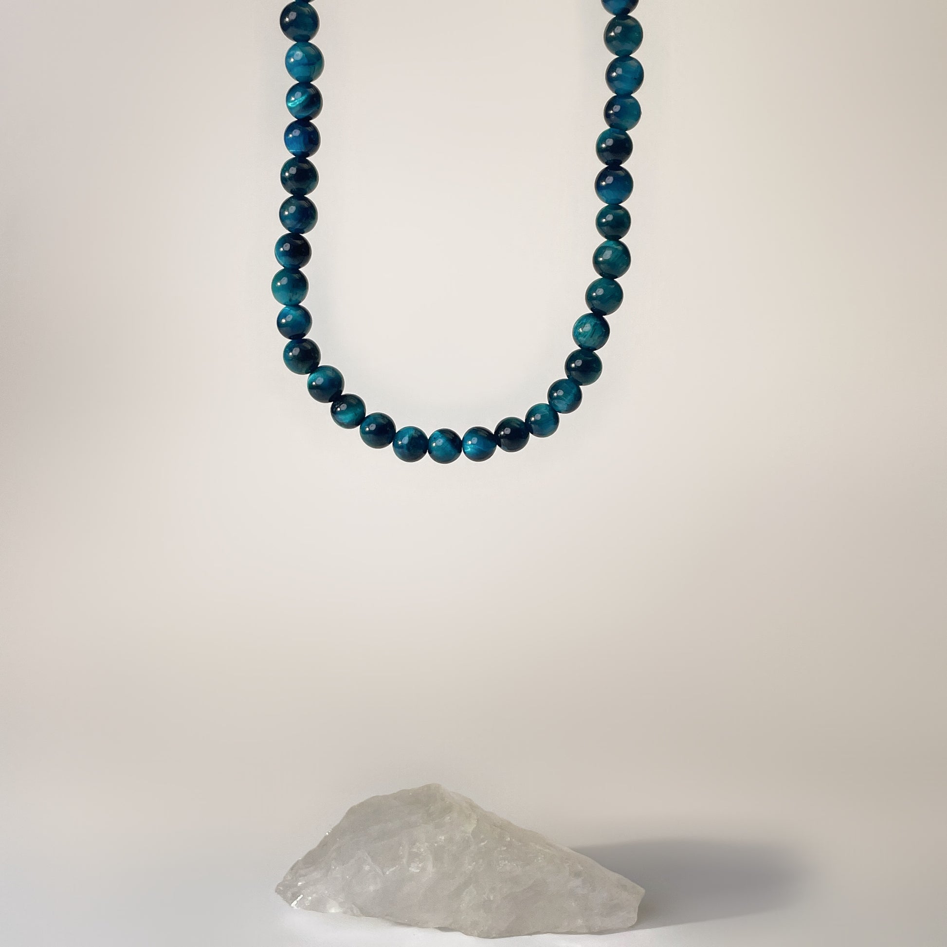 The flight– Necklace