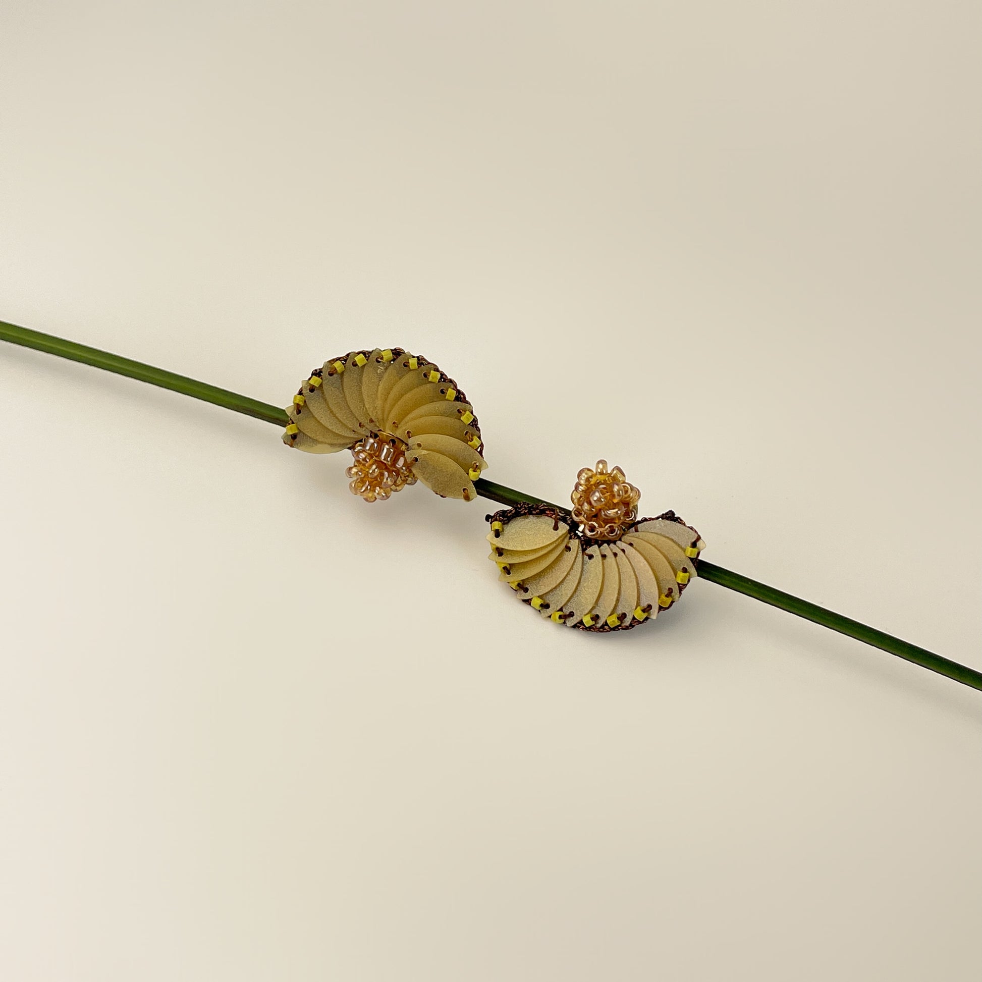 Grace in wind – Earrings