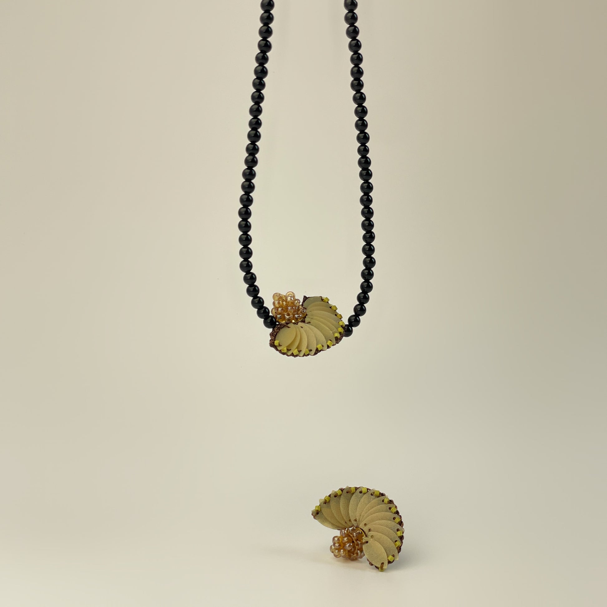 Grace in wind – Earrings